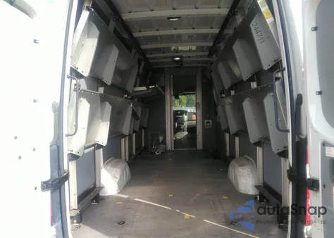 2011 Mercedes-Benz Sprinter 2500 High Roof из США, поврежденный, VIN WD3PE8CB4B5582809